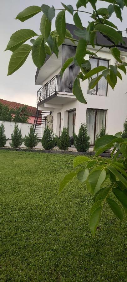 Апартаменти Accent Garden Дева Екстер'єр фото